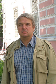 Ukhalov